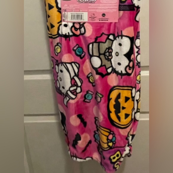 Hello Kitty Halloween Throw Blanket 50x70 Monster Meows NEW! - Picture 1 of 5
